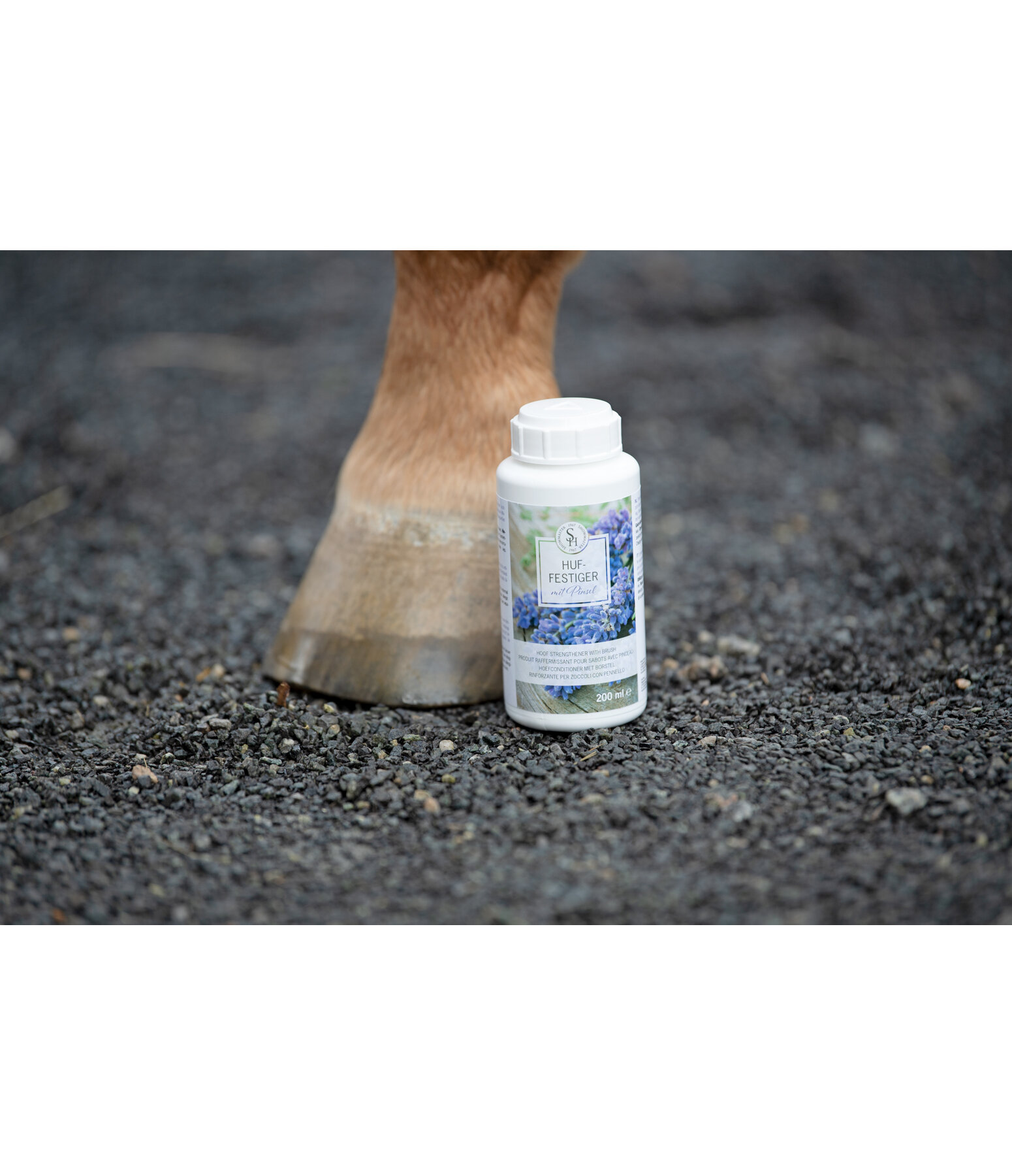 Hoof Strengthener with Brush