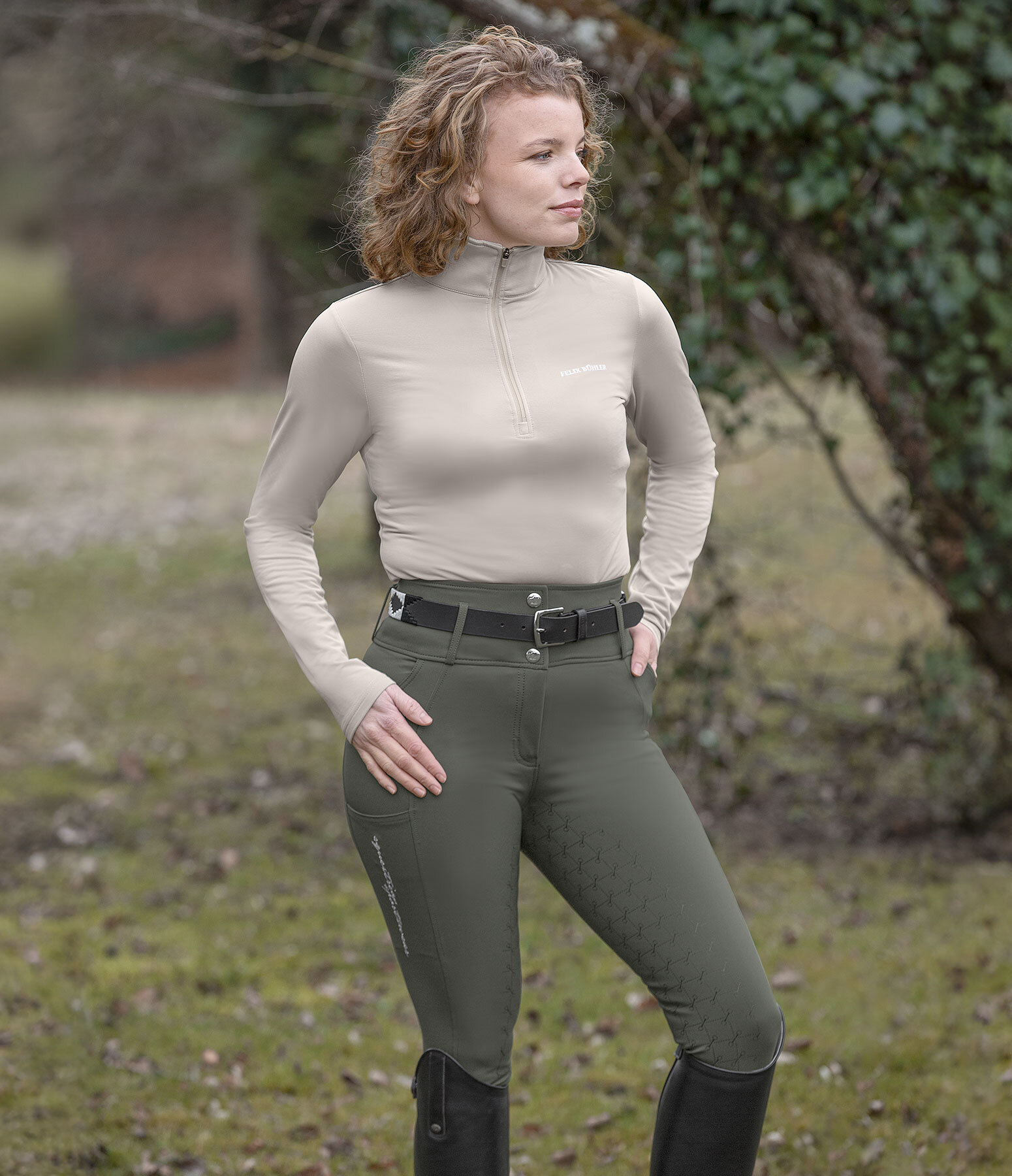 Women's Outfit Tabea in Forest Green